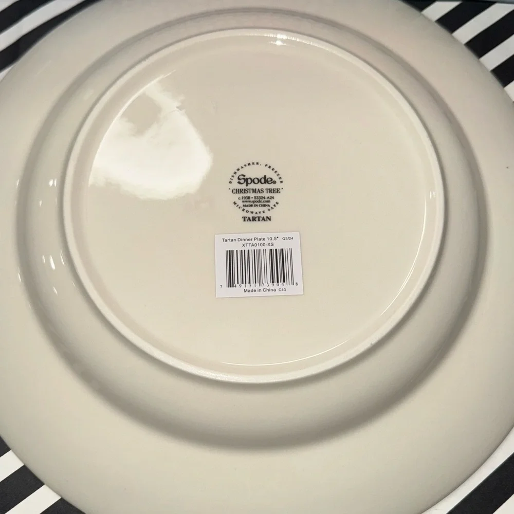 NWT NEW Spode Christmas Tree Tartan 10.5” Dinner Plate Plates Set of 4 - Picture 5 of 5